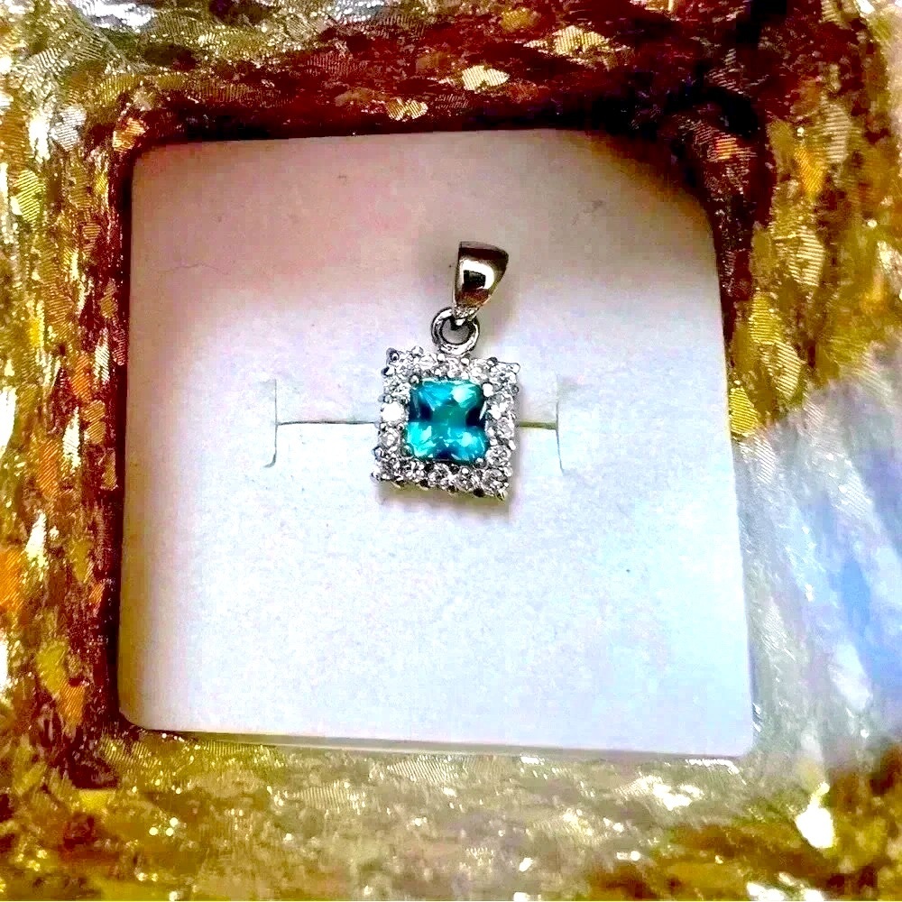 Macy’s Aquamarine Necklace Pendant - Picture 3 of 3